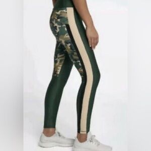 NIKE GREEN CAMEO WORKING OUT LEGGINGS